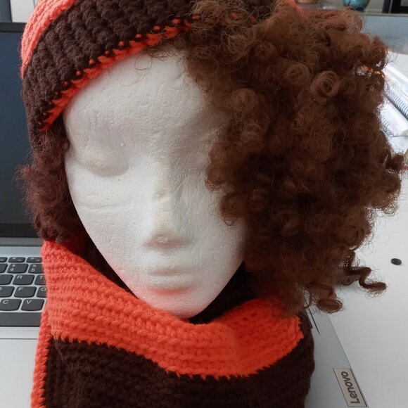 BENNIE & NECK SCARF SET - Picture 1 of 4